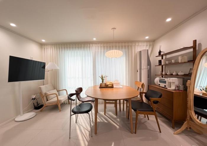 Junny Stay Hongik University Station 5 minutes