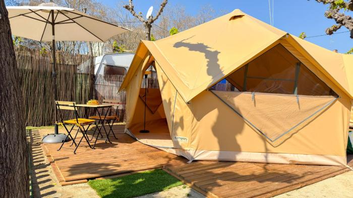 Camping Costa Dorada Tienda Mar