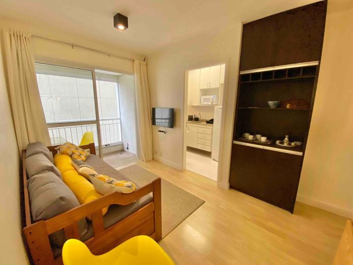 Apartamento próximo ao Metro Higienópolis, Av Paulista com estacionamento