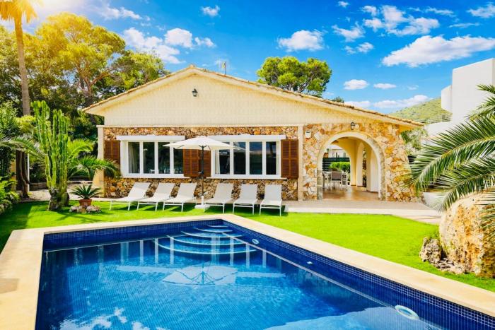 Villa Arrada - Beach & Mountain, Alcúdia