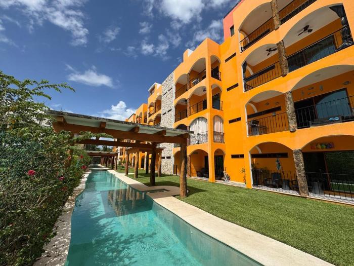 Quiet Location, Large Condo With Private Terrace