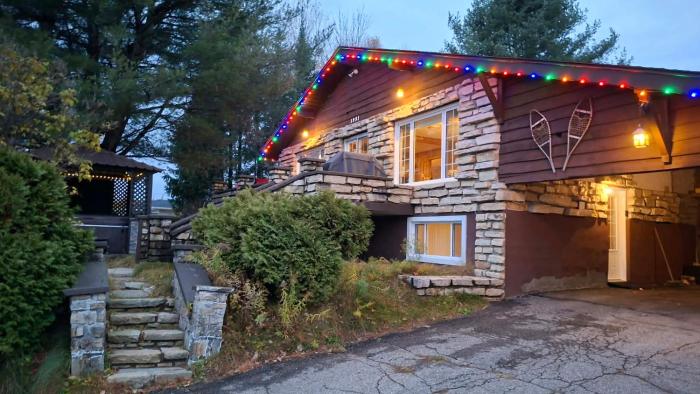 Charmant Chalet HUOT à Sainte-Lucie des-Laurentides