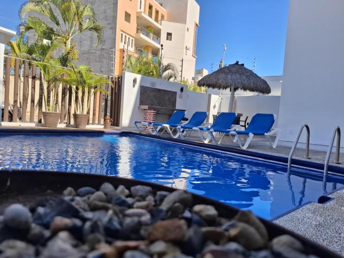 B3 Condo con terraza privada y jacuzzi a metros de la playa
