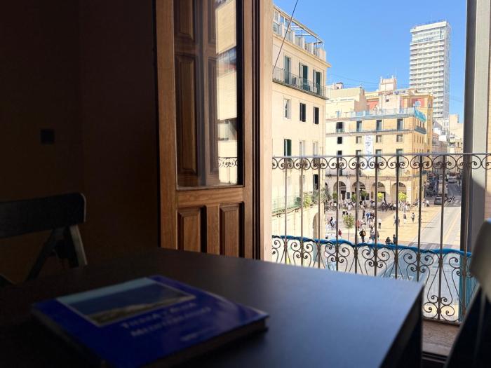 Balcones a la Plaza del Ayuntamiento Mi casa en Alicante
