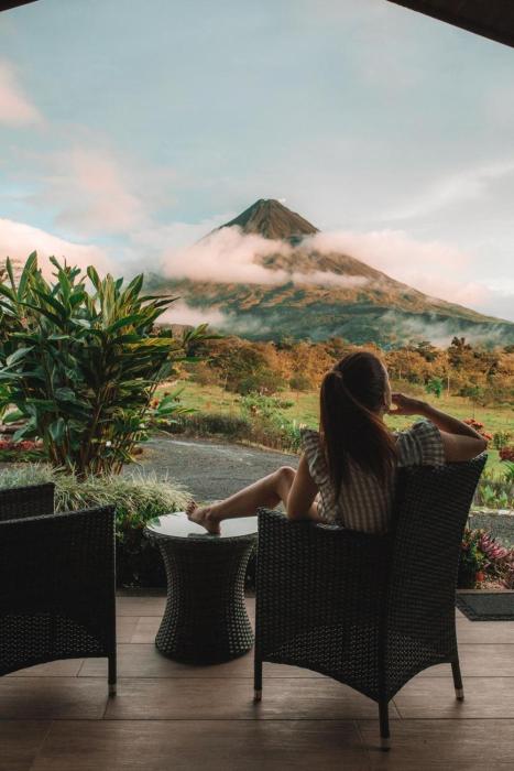 The hidden Side - Private Villa with Volcano View and Indoor Jacuzzi