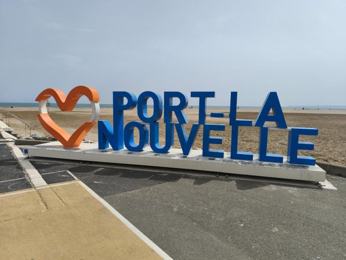pavillon port la nouvelle