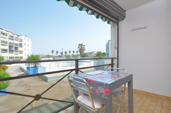 Coquet studio cabine avec piscine, climatisation, parking et wifi !
