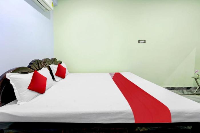 Hotel O Laxmi Marriage Hall Restaurant And Guest House