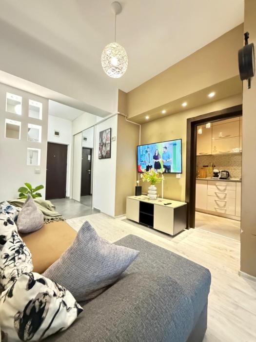 DownTown Stay Lazar by Glam Apartments - Parking Option