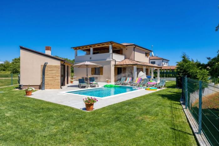 Pool and Fun Villa Stella Klarici- Happy Rentals