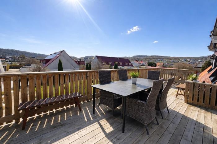 Spacious and bright, close to the beach & centrally located in Båstad