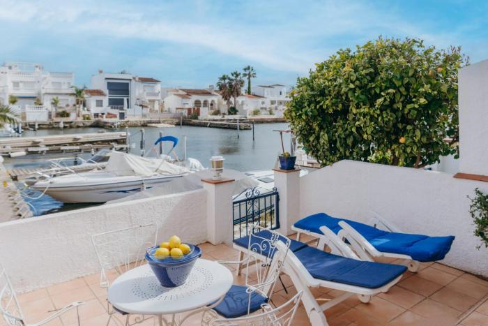 WELCS APARTAMENTO 338 EMP con terraza y parking