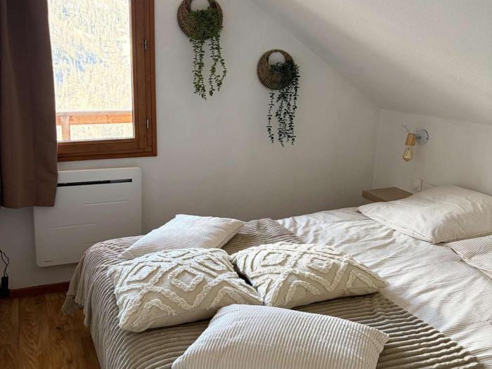 Appartement 4 pers avec piscine, jacuzzi et balcon, proche des pistes - Les Orres - FR-1-322-421