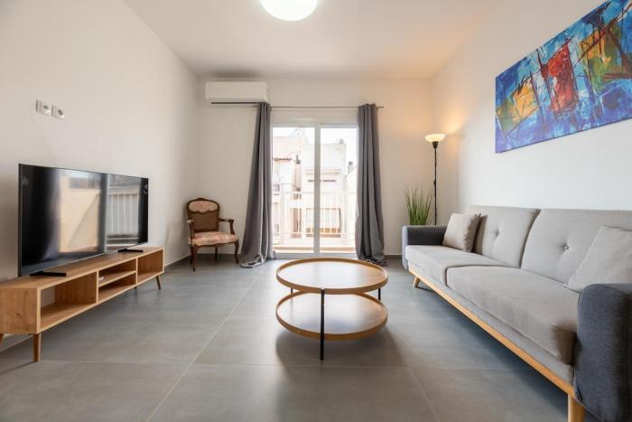 Skyline Studio apartment with balcony
