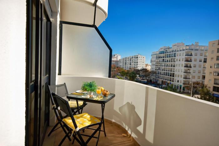 Poente The center of Quarteira