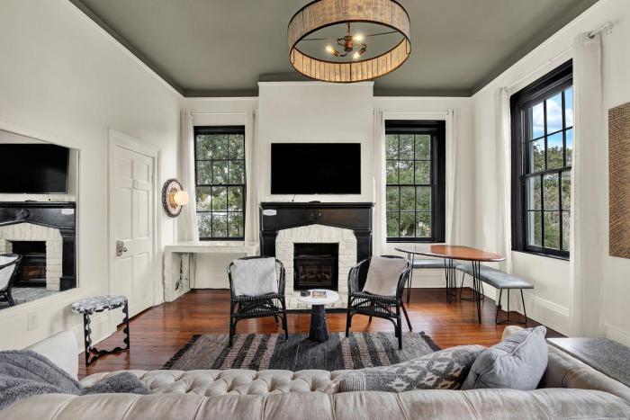 The Treehouse Walk to Forsyth Balcony