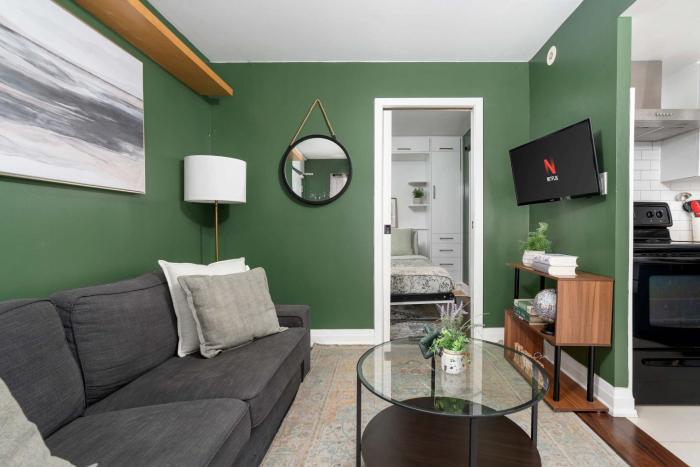 Liberty Village Home 5 mins to Lakeshore!
