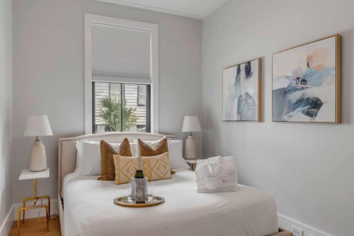 Private Cozy 3bd with Large Living Spaces