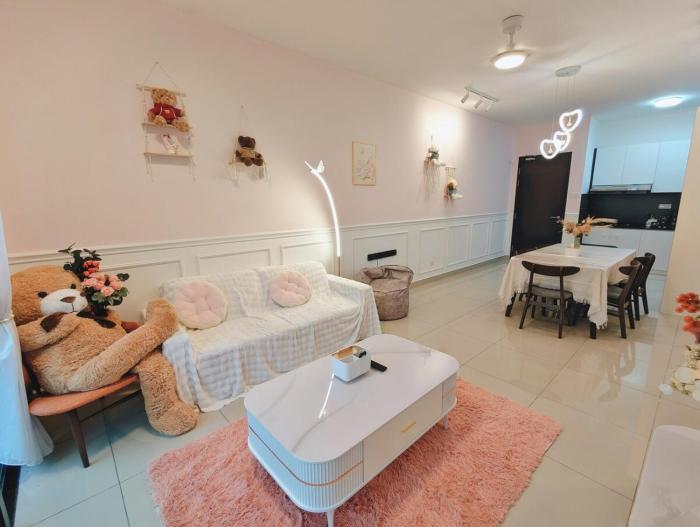 Pink Teddy Home Cute & Cozy 6-7 Pax