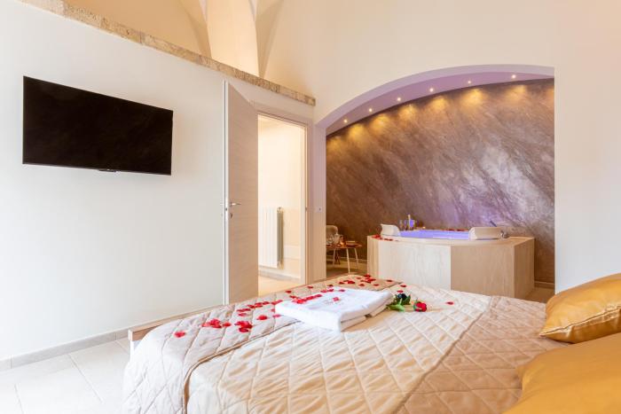 Dimora Libertà Luxury con Vista Piazza E Vasca Idromassaggio In Camera A 15 Minuti dal Mare