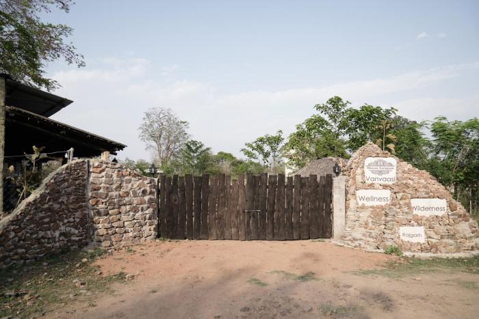 Bhuvan Aarogyam Vanvaasi