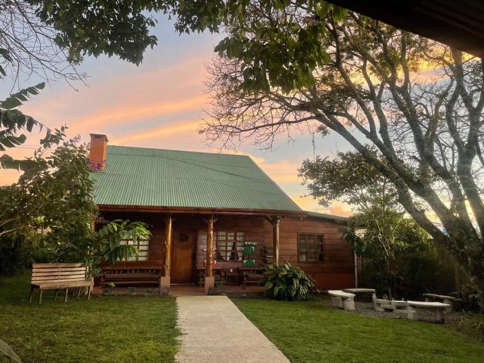 Cabaña Los Abuelos -Refugio de montaña familiar