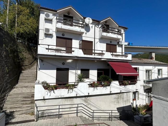 Apartments Skalini