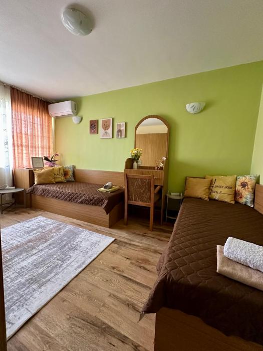Radetsky Apartment with FREE Private Parking