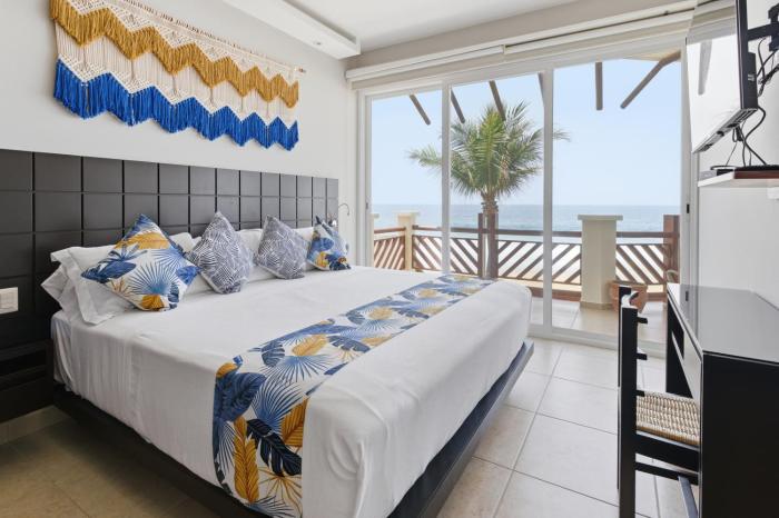 Oceanfront Apartments Vivo Resorts Puerto Escondido