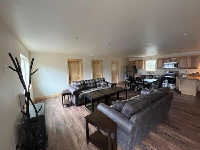 Alaska Summers Lodge Loft-Near Mouth of Kasilof River