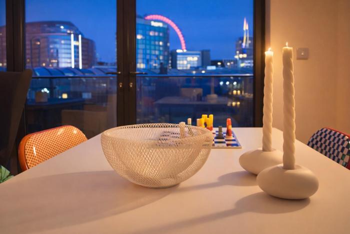 LM13 Stay - Penthouse Apartments, South Bank, London Eye Views