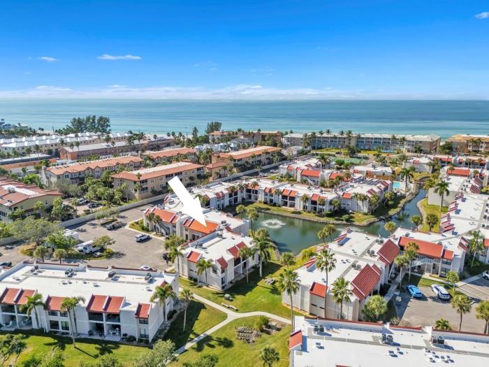 Runaway Bay 283 condo