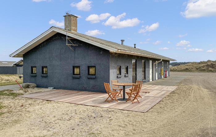 Amazing Home In Oksbøl With Sauna
