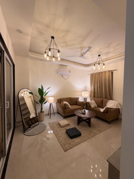 Modern fully furnished 1 bhk on golf course road