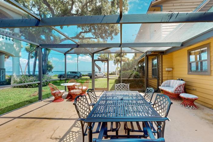 3424 Indian River Dr Main
