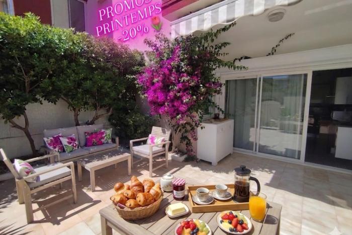 The contemporary of the marina