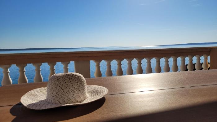 Family Apartments Iris 20m from the beach, in Mandre