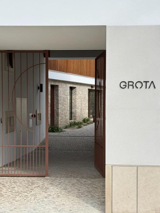 Grota Lodging