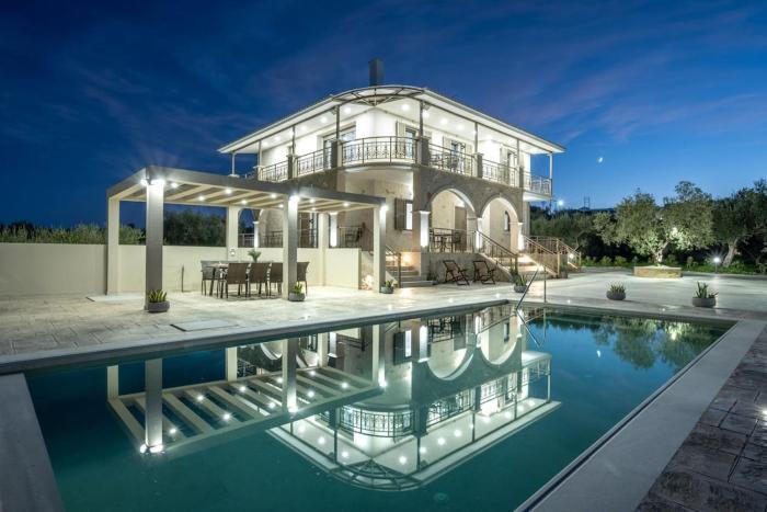 Villa Bassica heated pool