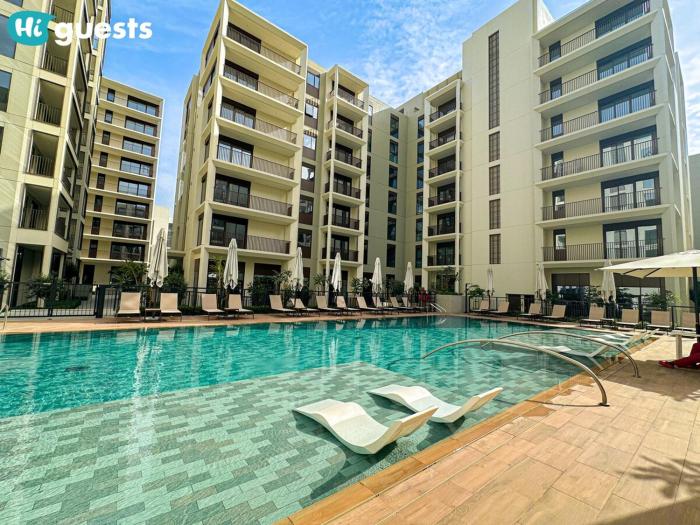 Bright 2BR Canal View Apt in Dubai Creek Groov 3