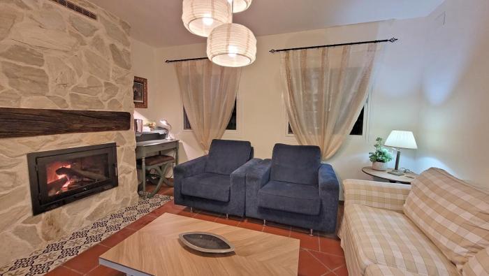Casa Rural Cortijo Atalaya de Loaimes con chimenea