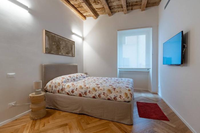 Vatican Pocket Suite: Steps to St. Peter