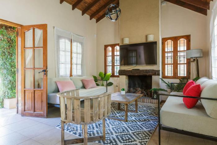 MOT Rentals WineCounty Alzaga - 4 Bd House Pool & Grill