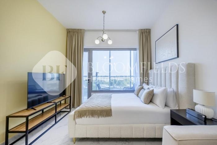 Snug Stu at Oasis Masdar