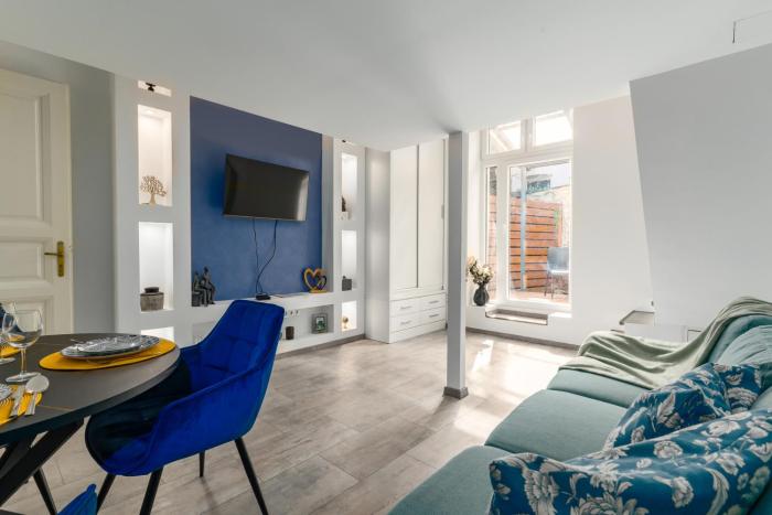 Kazinczy Apartment in Vibrant Area