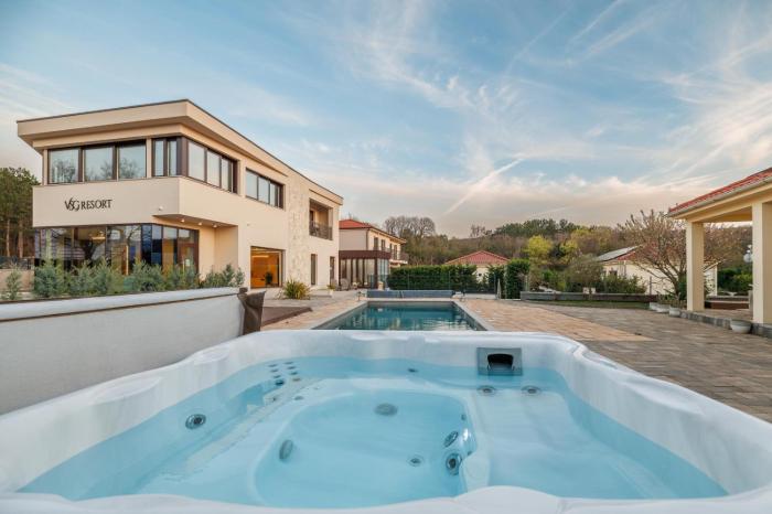 VSG Resort - 200m from Beach, Pool, Sauna & Jacuzzi