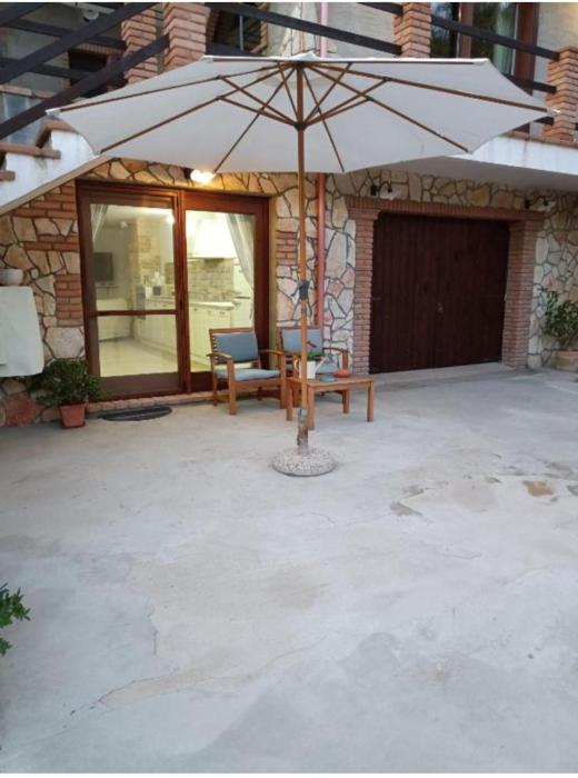 Taverna Andrea, Residenza Privata