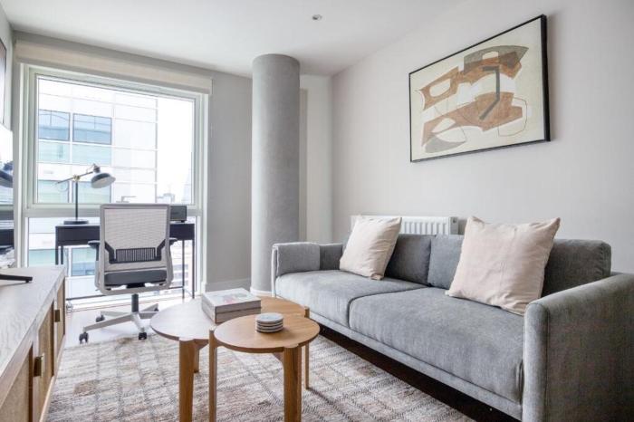 Central London Luxe Flat - Sleeps 4 - Fast WiFi