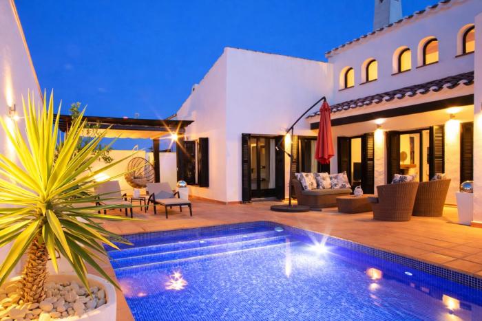 Villa del Alemán by Rental Olé