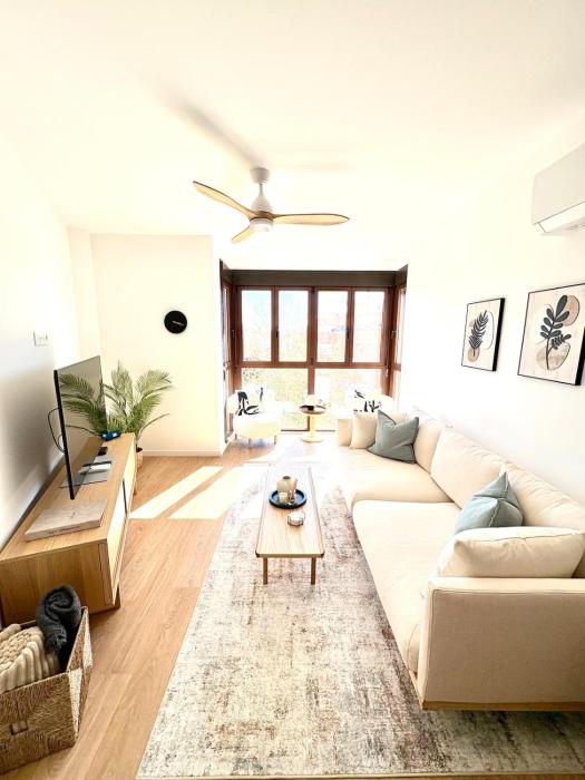 NEW Bright Modern Retreat at Malvarrosa Beach